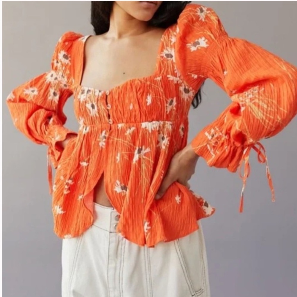 NWT Urban Outfitters Allie cropped floral top